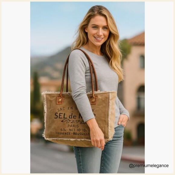 Canvas Tote Bag with Leather Handles, Spacious 44L Capacity, Zipper Closure - Picture 3 of 7